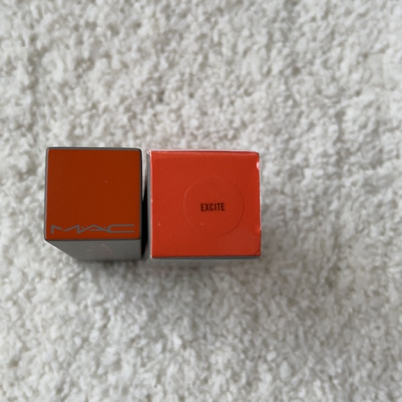 MAC Cosmetics Brooke Shields Excite Lipstick - Picture 3 of 3